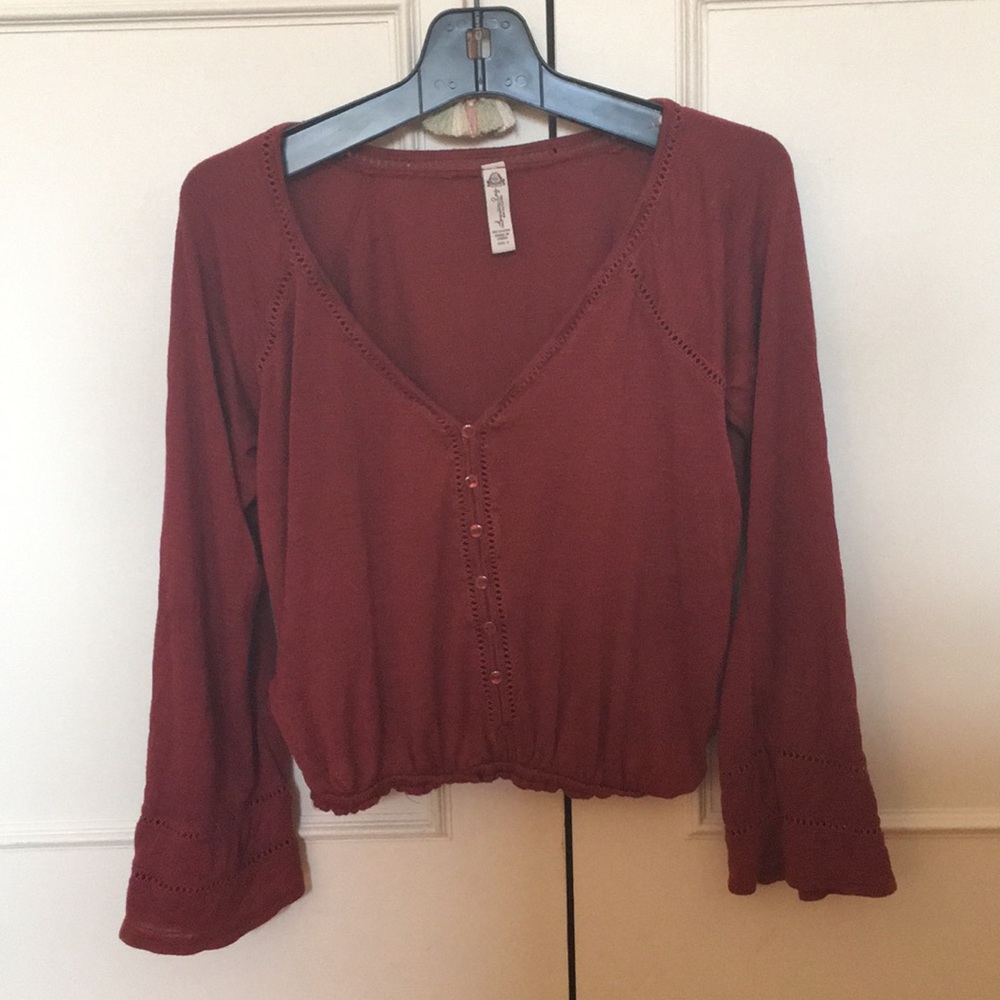 Flare sleeve crop shirt